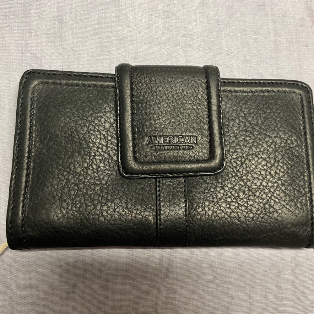 Lucas Slim Leather Wallet from AMERICAN LEATHER CO. - Picture 3 of 7